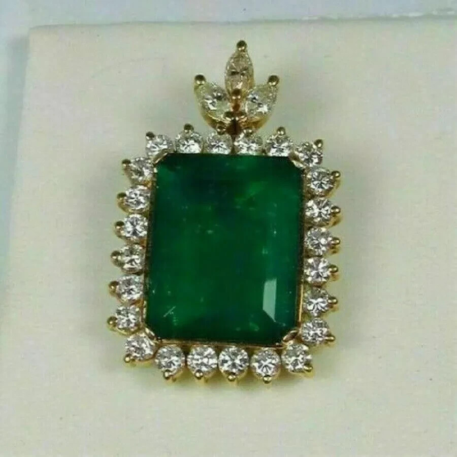 4.50Ct Emerald Cut Green Emerald Halo Diamond Pendant 14k Yellow Gold Finish