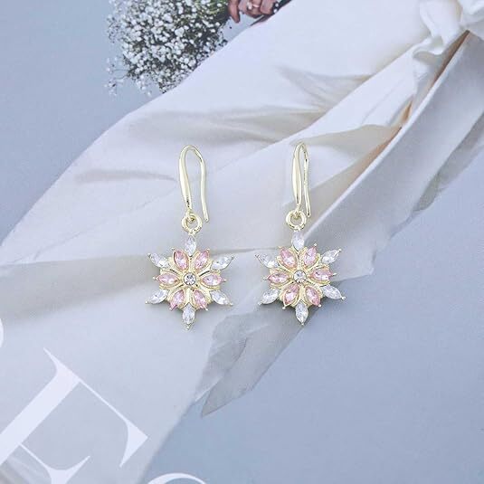 Total of Exquisite Delicate Minimalist Snowflake Shaped Alloy Dangle Earrings