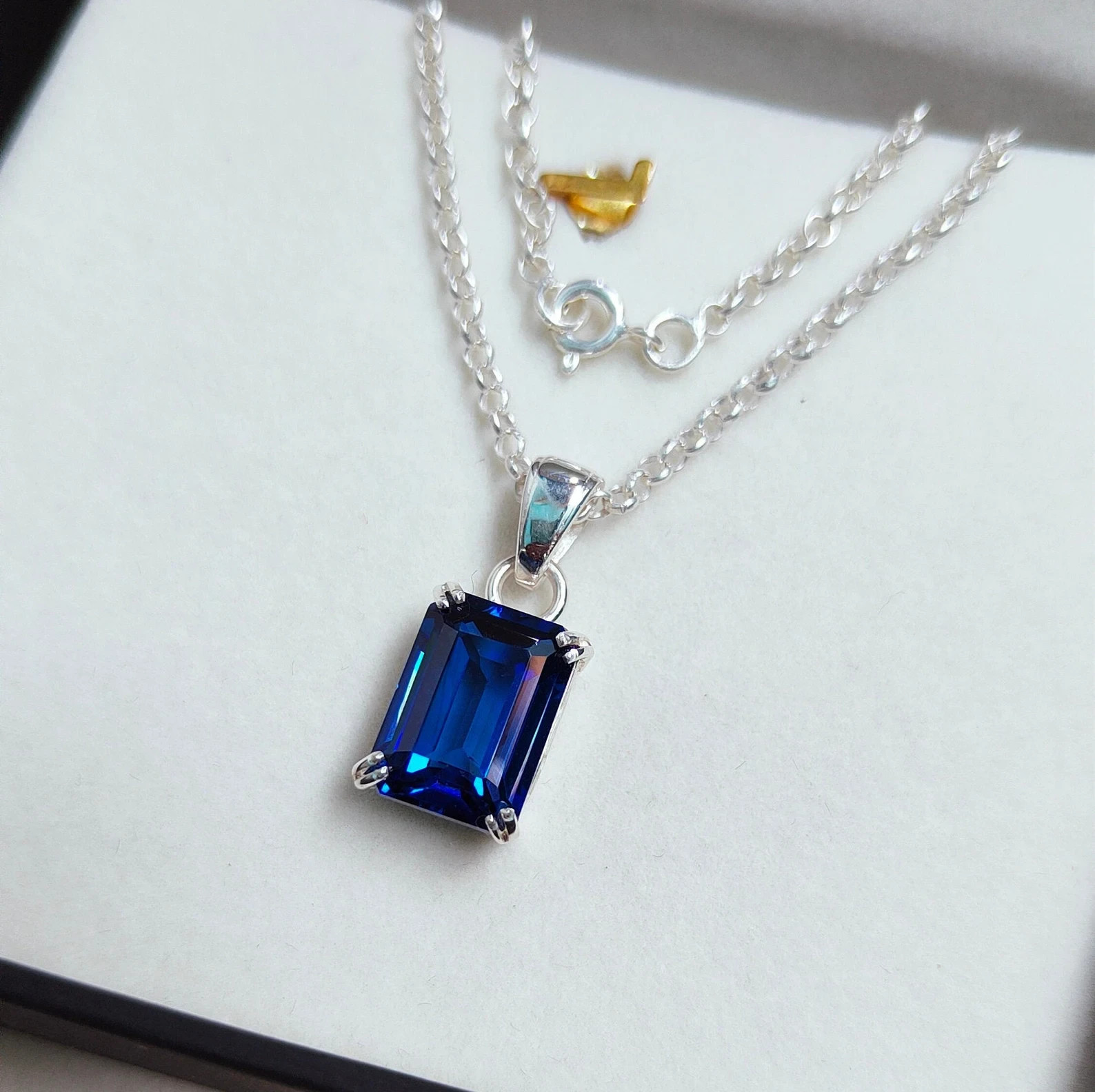 5.00 Ct Emerald Cut Natural Sapphire Diamond Beautiful Pendant 14K White Gold