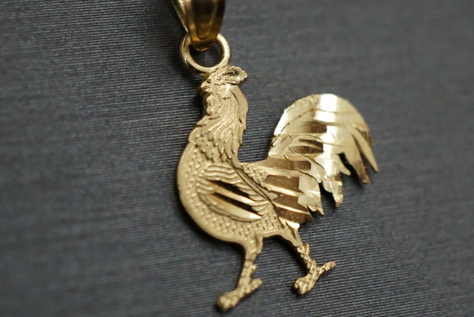 14K Solid Yellow Gold 0.65″ Diamond Cut Tiny Rooster Chicken Charm Pendant.