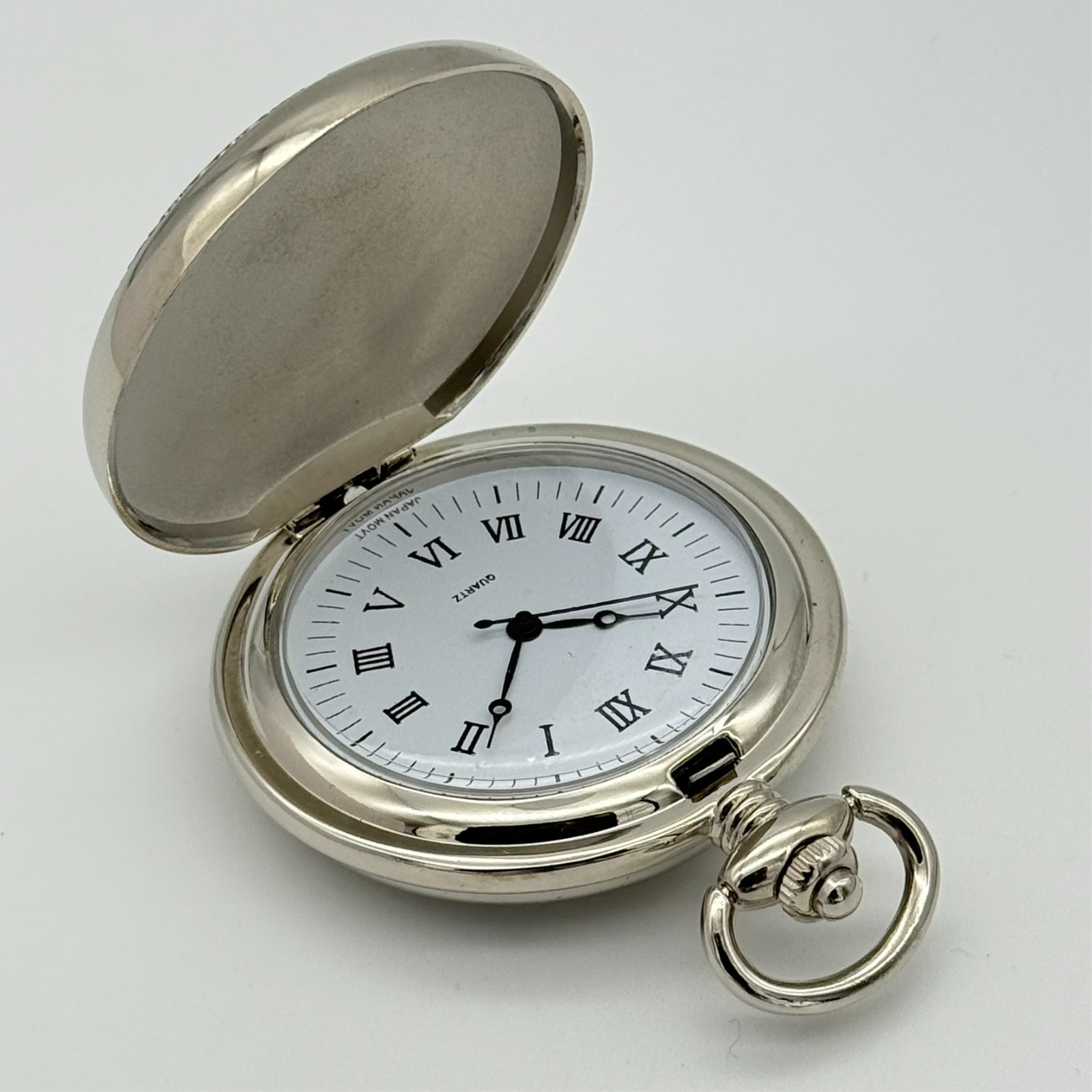 Modern Glossy Silver Tone Golf Themed Heavy Quartz Pocket Watch, 51mm White Dial