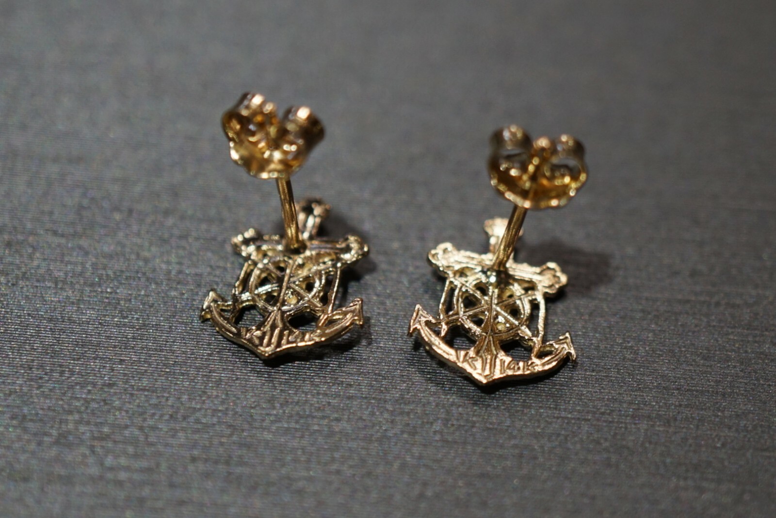14K Solid Yellow Gold Diamond-Cut Jesus Anchor Stud Earrings.