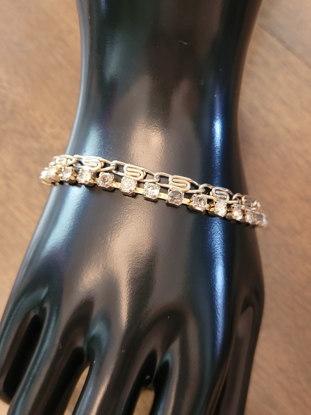 VTG Gold Tone Clear Crystal Prong Set Tennis Paperclip Link Bracelet Snap Clasp