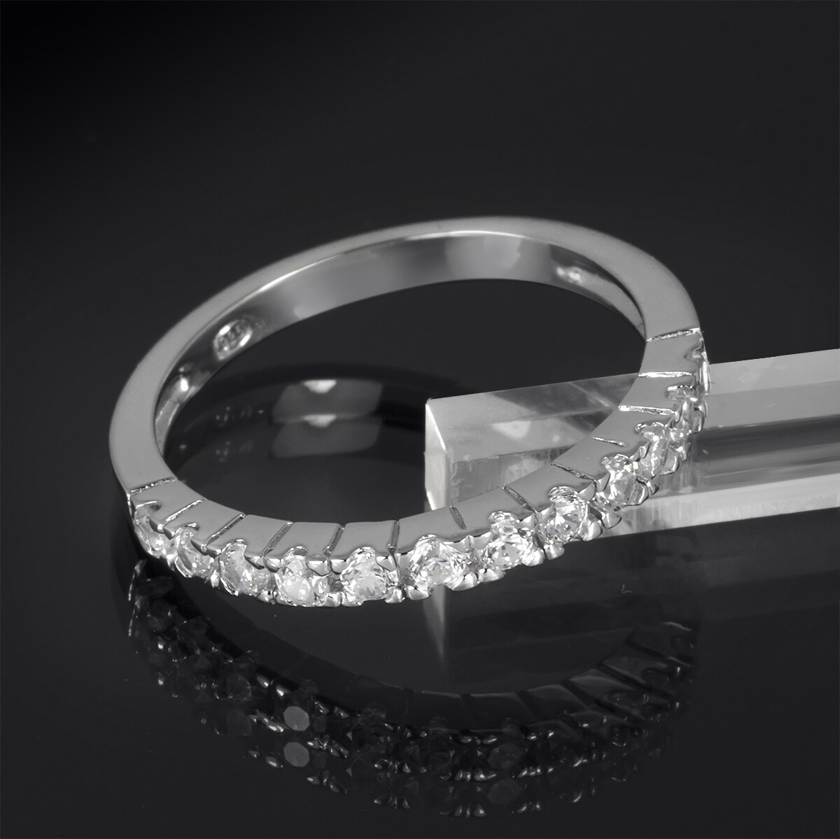 0.25 Carat CT Brilliant Round Cut 2mm Women’s Wedding Band Ring Solid Silver