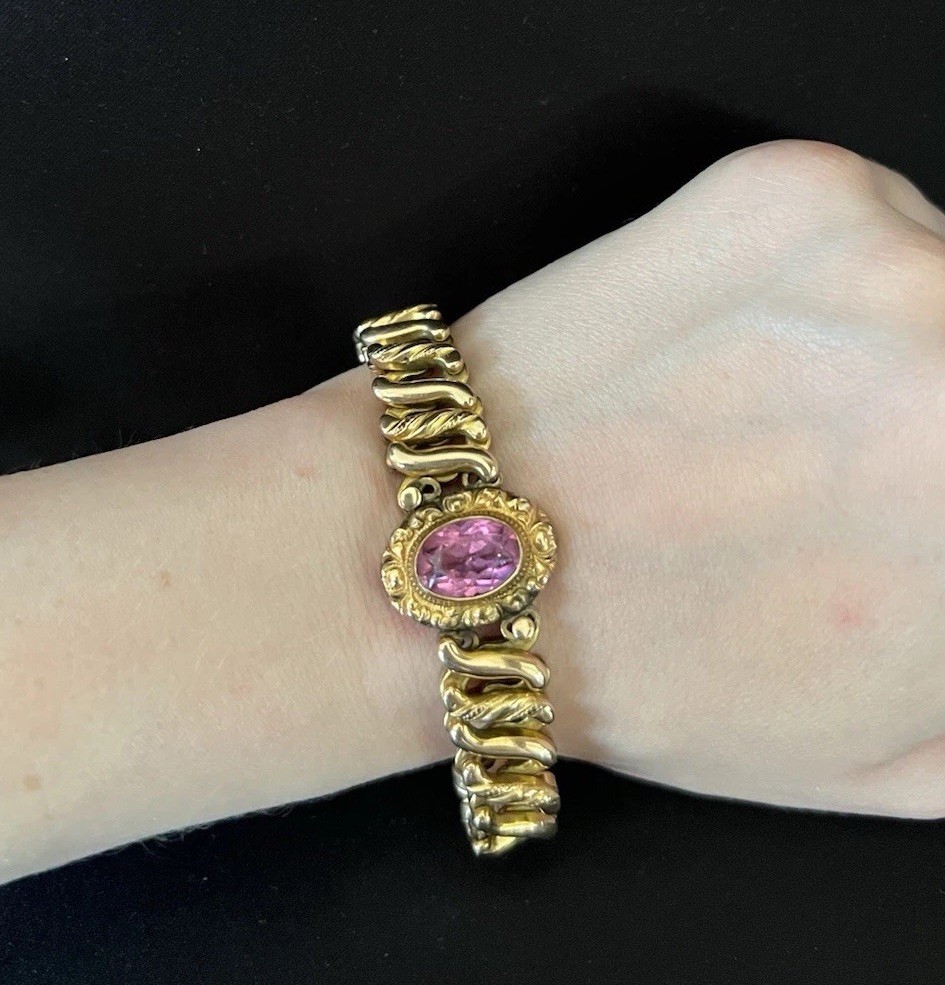 Pink Gem Sweetheart Bracelet