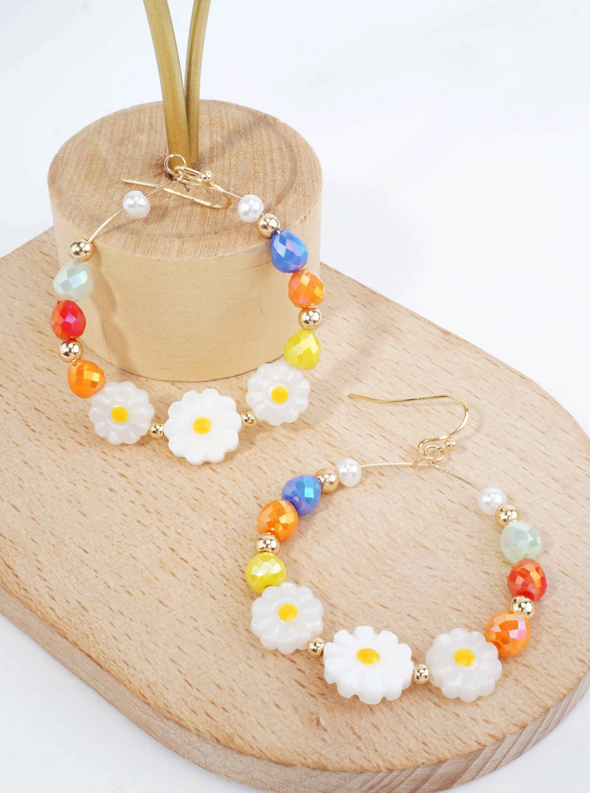 Acrylic Beaded Daisy Dangle Earrings 1.5in, Flower, Fish Hook, Multicolor