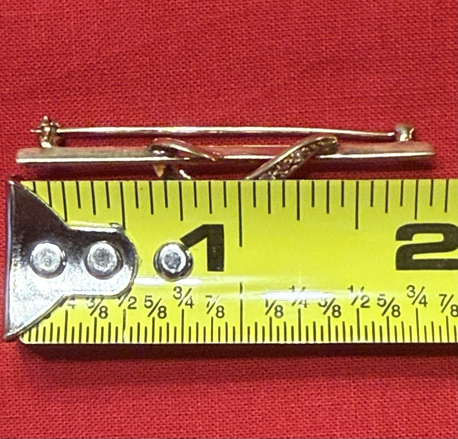 Vintage 14k Gold Bar Brooch With Looping Ribbon Design Accented With Diamonds