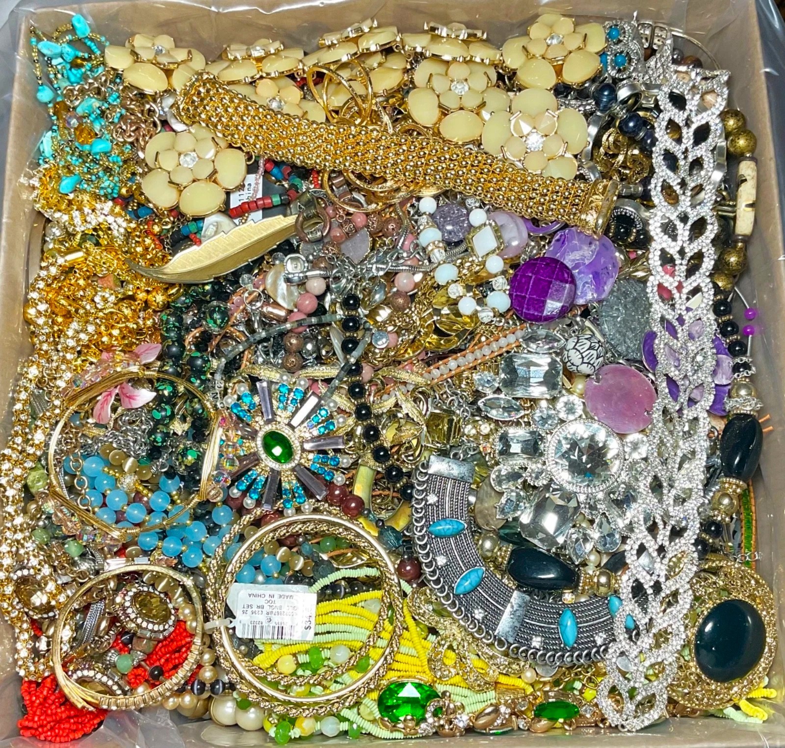 3 Pounds Untested Unsorted Lot Jewelry Old Vintage & Modern Wear & Junk Mixed In