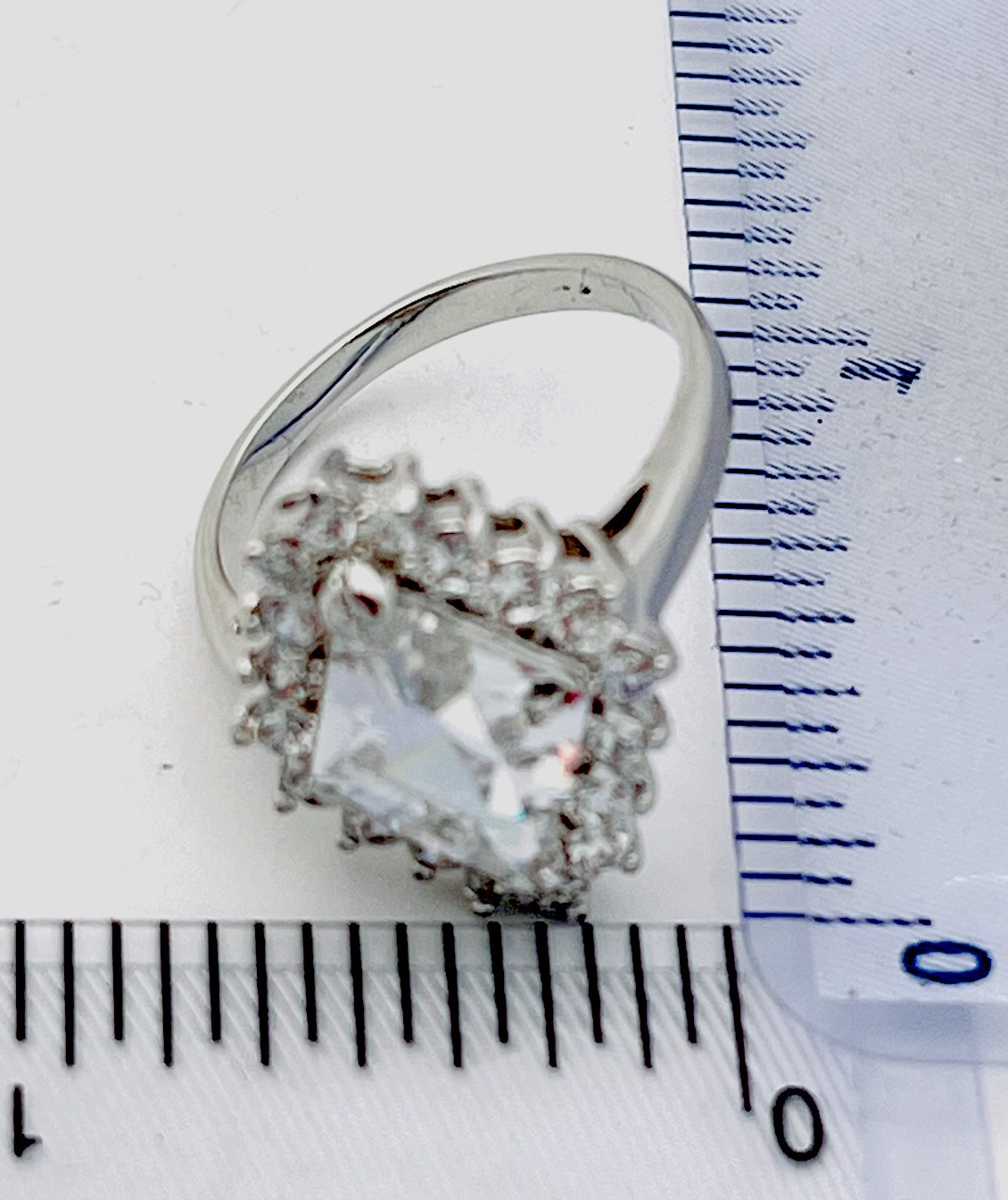 Sterling Silver 925 5.3 Gram Prong Set Kite Cut 18 Clear CZ Ring Size 5