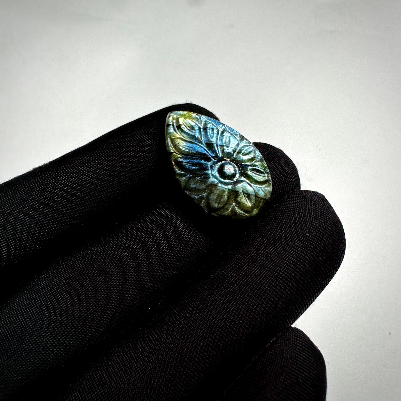 Natural Labradorite Crystal 8x17x26MM, Hand Polished Jewelry Designer Piece 22Ct