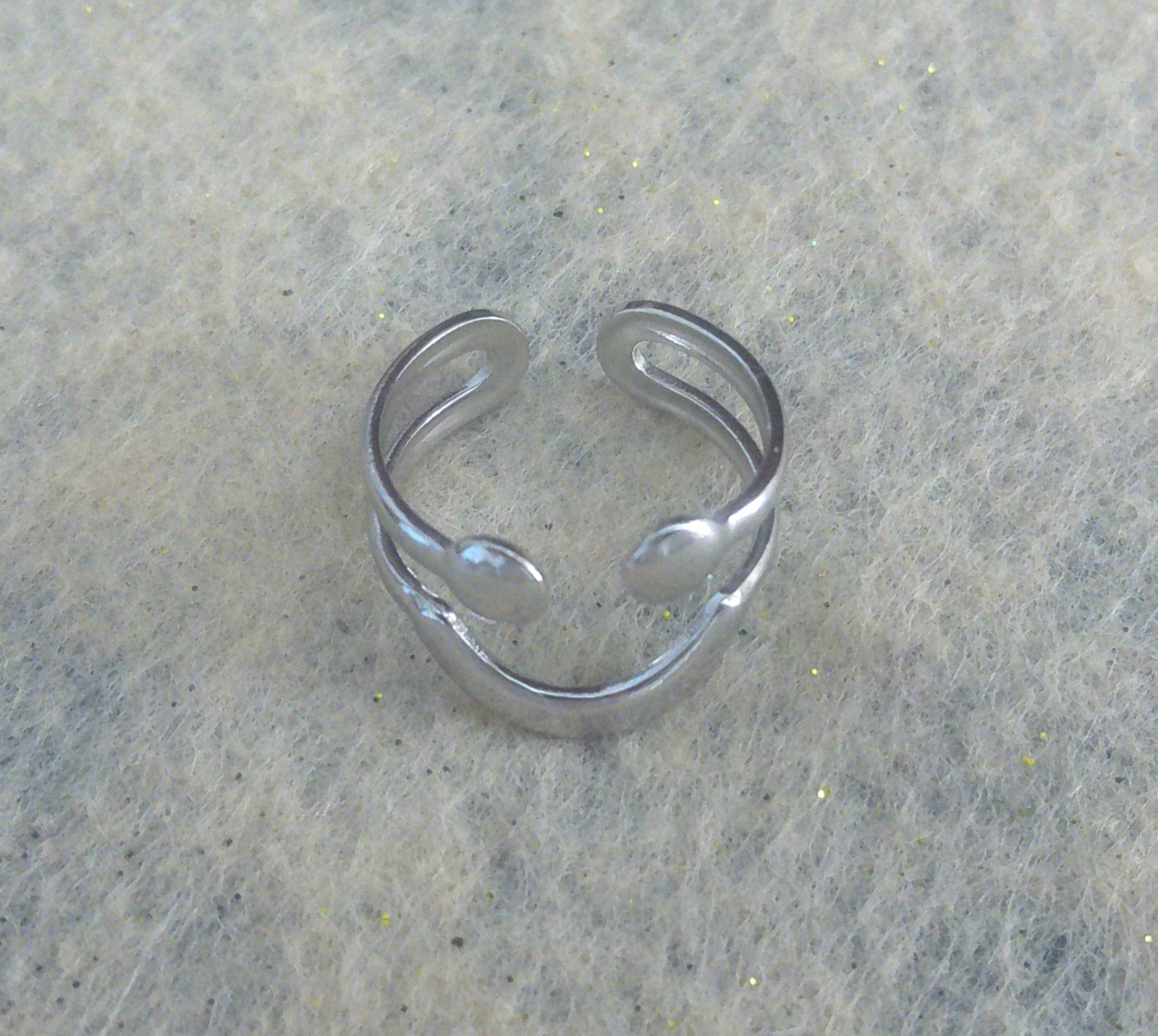 New Silvertone Stainless Steel Smiling Adjustable Ring Base Size 8 Share Smiles!