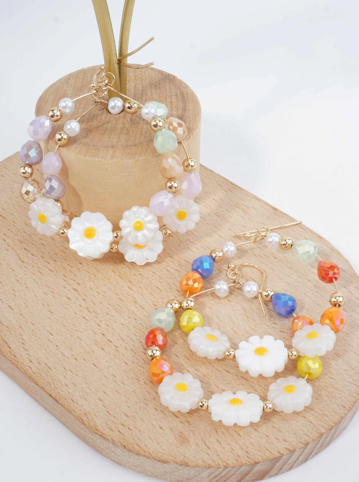 Acrylic Beaded Daisy Dangle Earrings 1.5in, Flower, Fish Hook, Multicolor