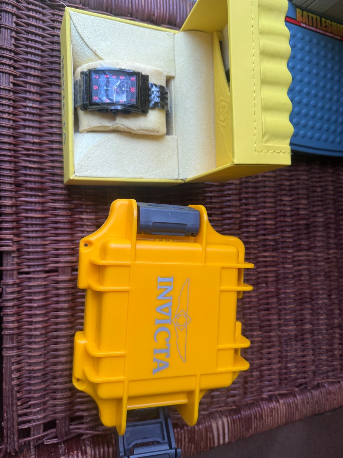 invicta 34833