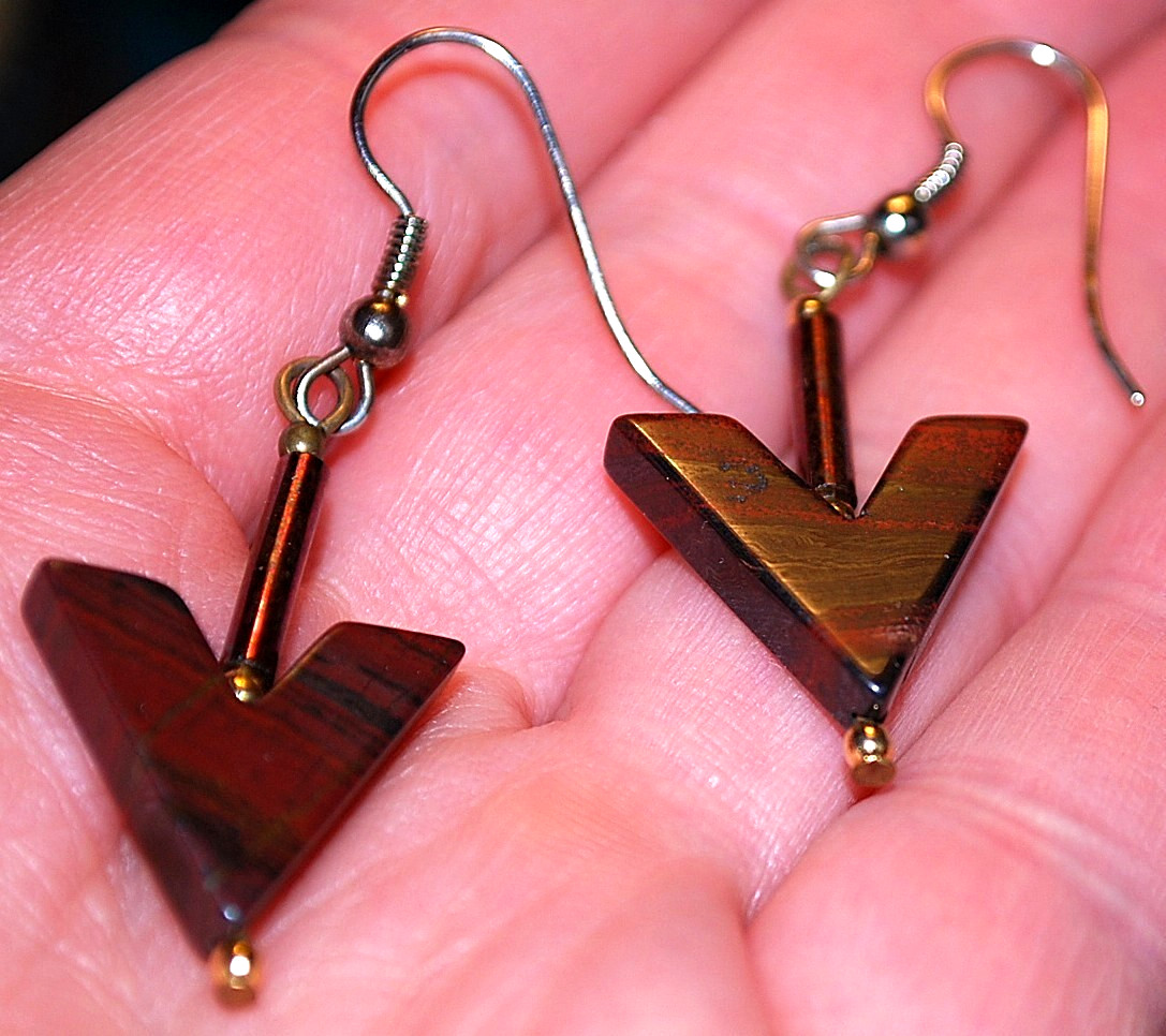 Hand Carved POLISHED ARROW POINTS Drop Dangle Earrings RED JASPER W PYRITE VEINS