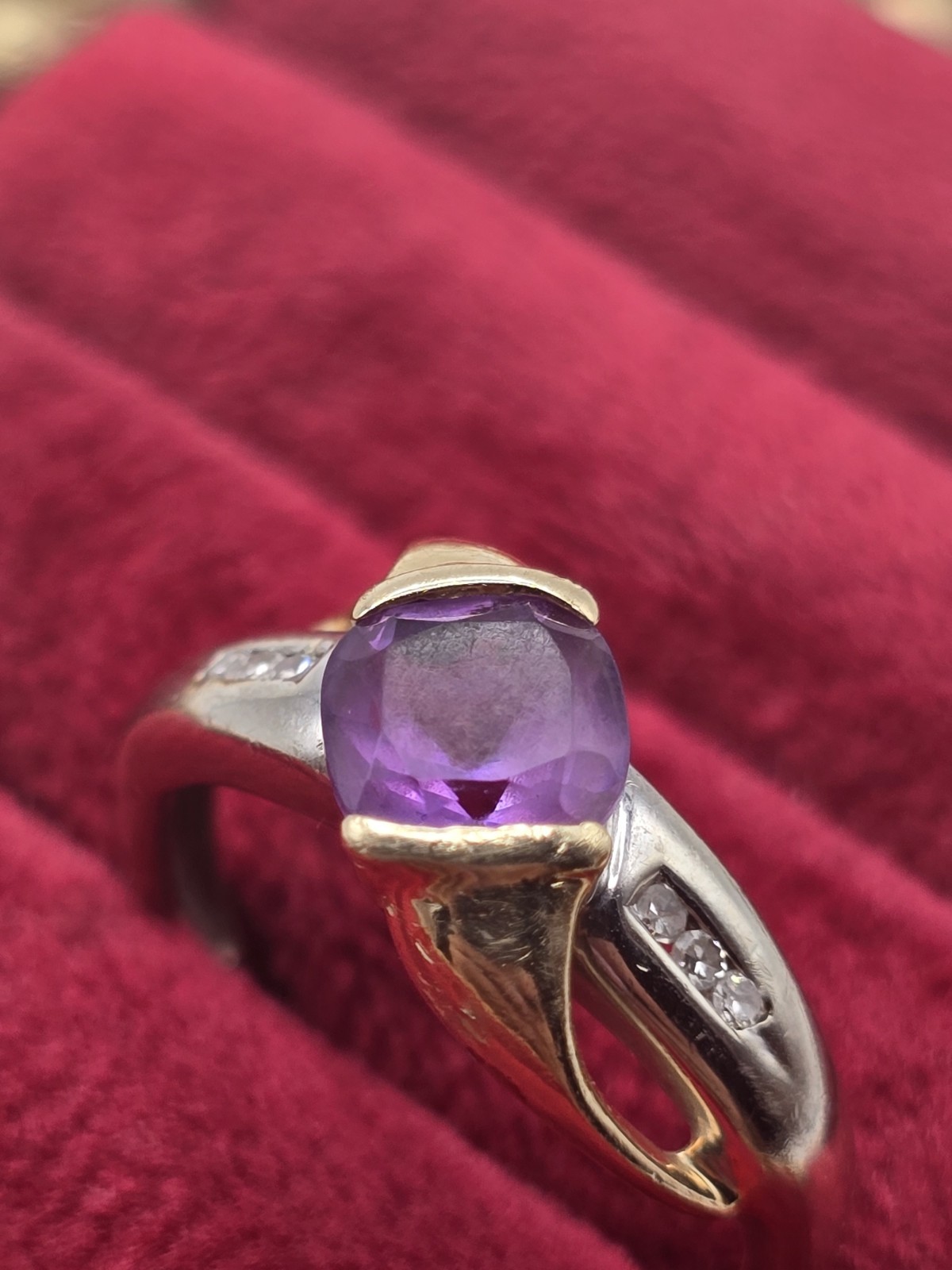 ​Solid 10K Two Tone Gold Amethyst Cushion Cut Diamond Accent Ring Size 5 2.60g