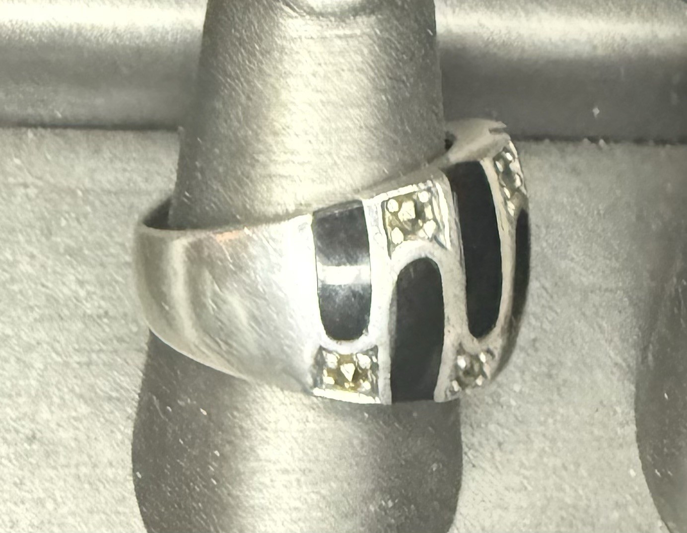 Sterling Silver 925 Z 8.75 Ring Black Onyx And Marcasite 7.7 Gram Wide Band