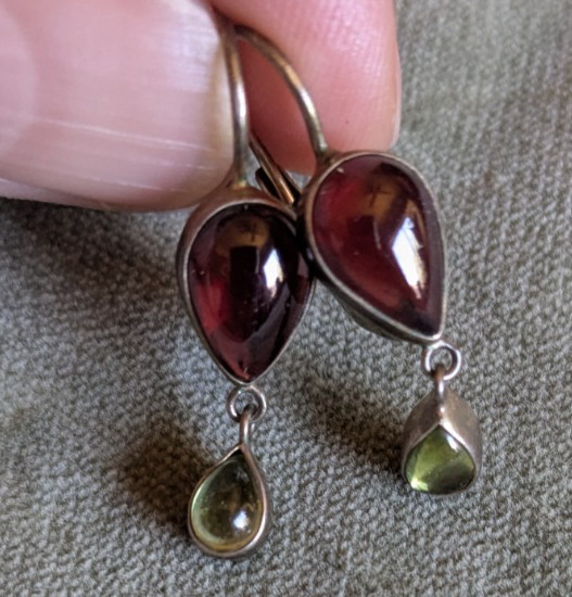 Vintage 90s garnet peridot vermeil earrings lever back ren faire victorian retro