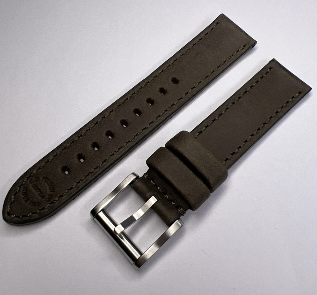 Filson Mushroom Gray/Brown 20mm – 20mm Horween Leather Watch Strap & Steel Tang