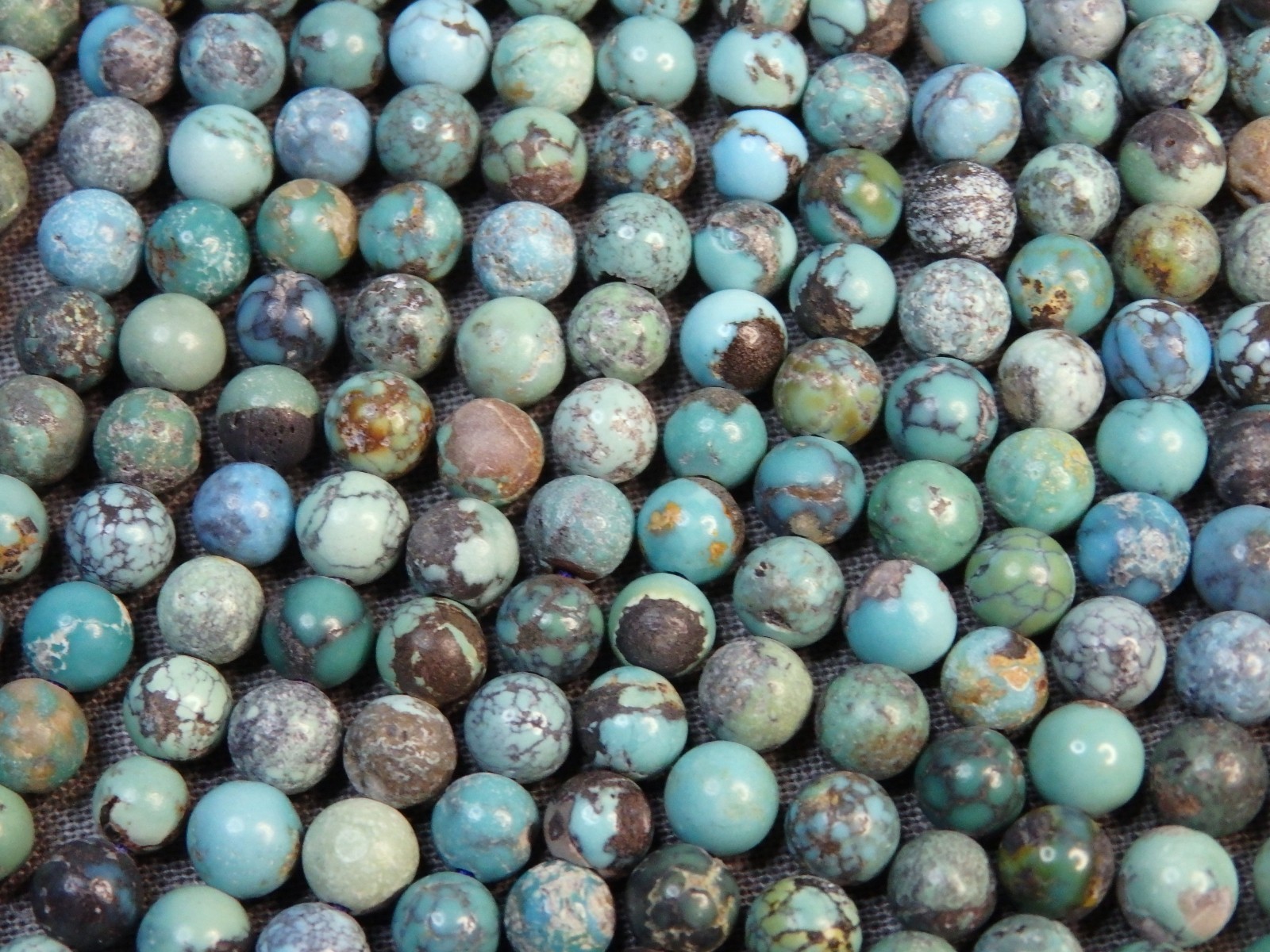 Natural CLOUD MOUNTAIN TURQUOISE 5.2-5.5mm Round Beads 15.5″Strand 70+ctOldStash