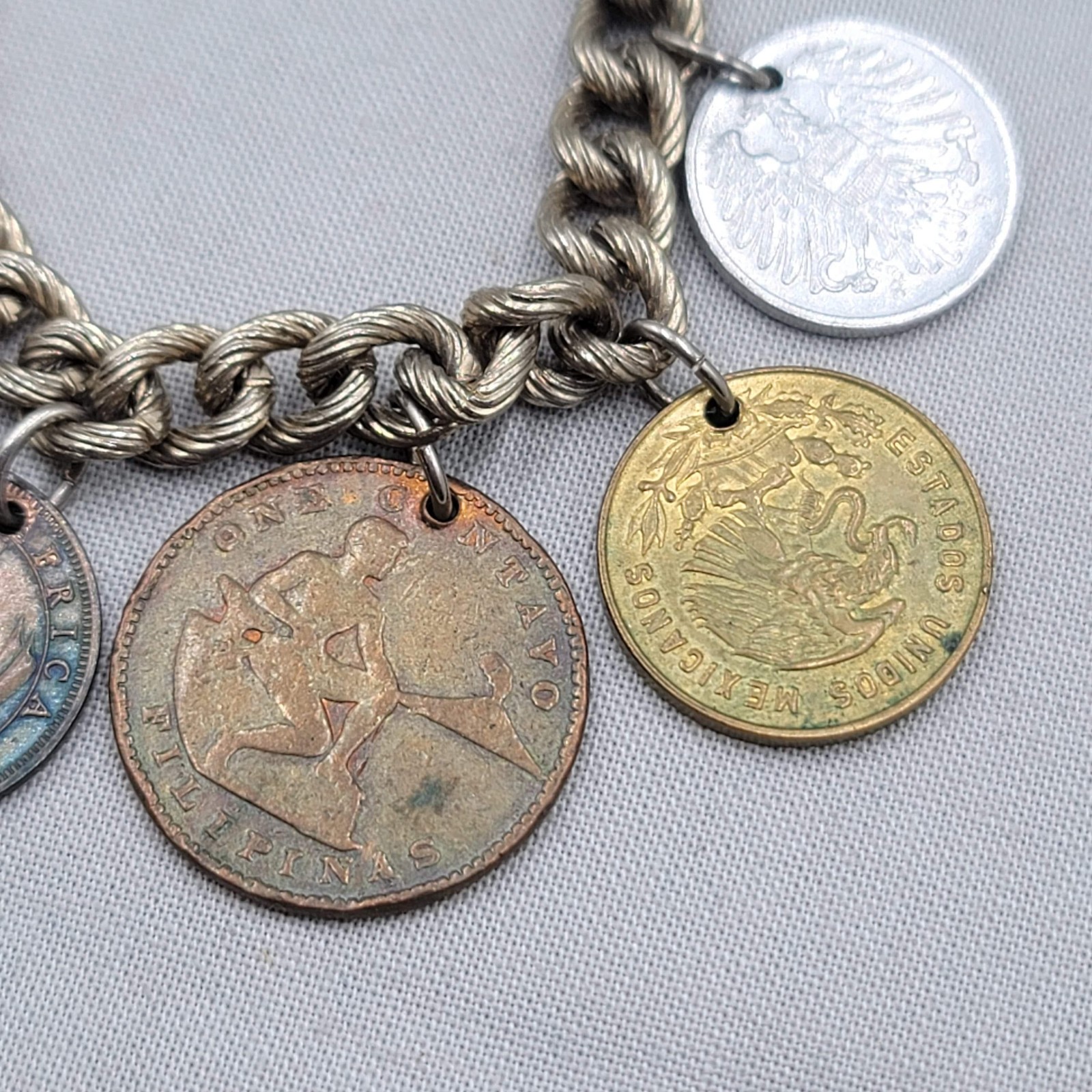 Vintage World Coin Charm Chain Bracelet Womens 6.5 In Travel Jewelry