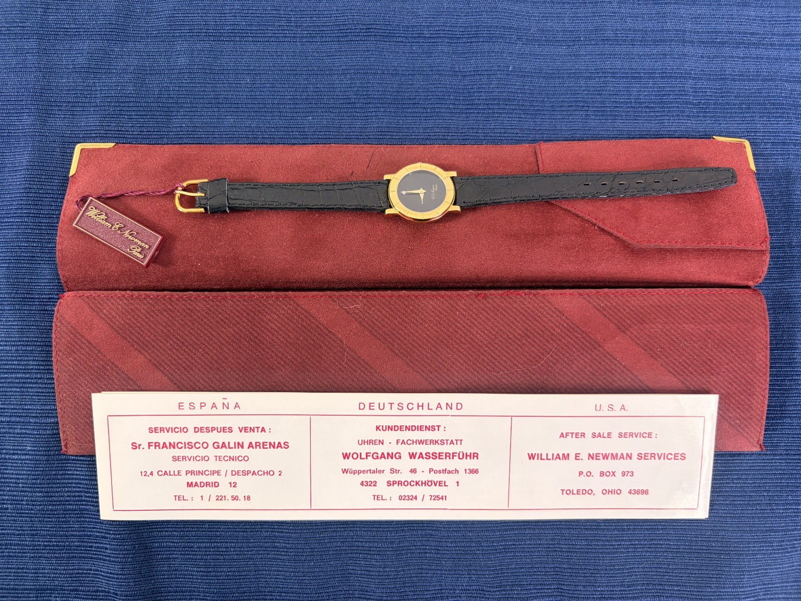 Vtg William E Newman Paris Womens Wrist Watch w/ Cloth Protective Sleeve