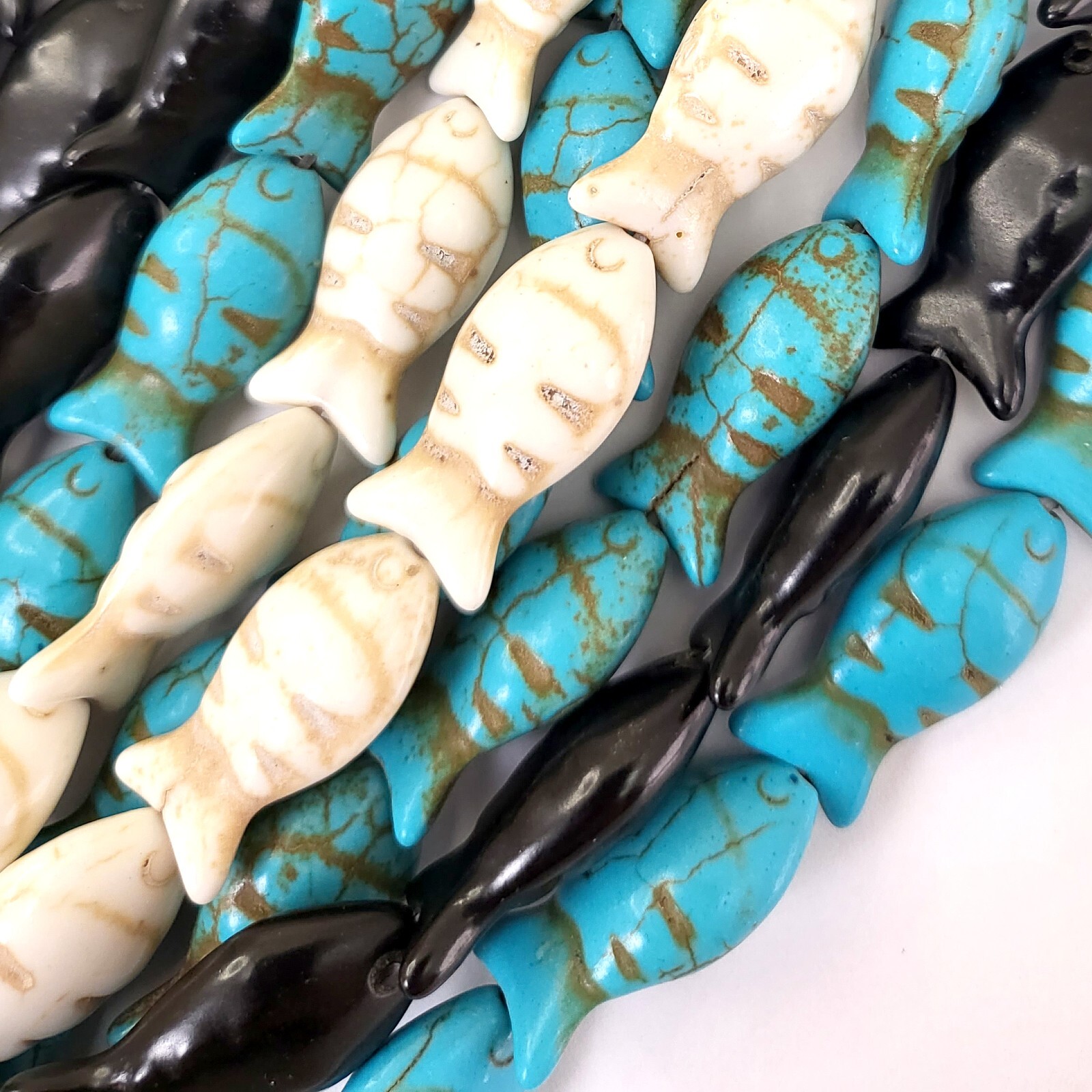 Zuni Fish Bead Charm Animal Beads Howlite Turquoise Carved 15″ Strand