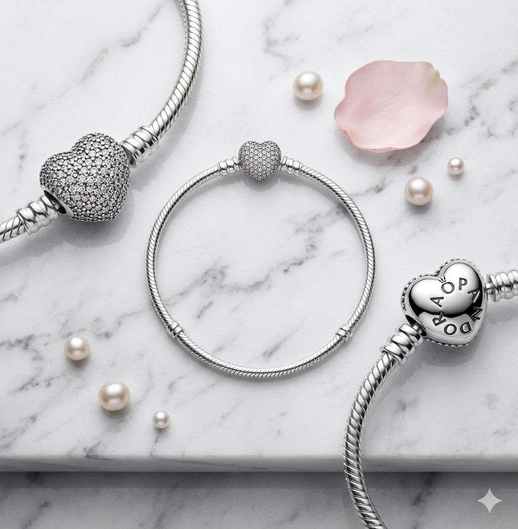 Authentic PANDORA Bracelet Moments Sparkling PAVE HEART & Snake Chain 590727CZ