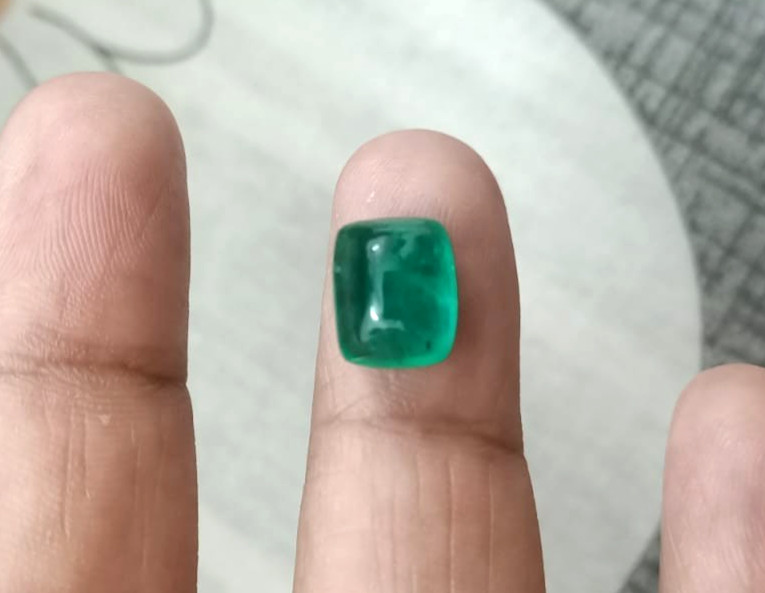 Natural Emerald Cushion 8.5×10.5 Cabochon Loose Gemstone Polished for Jewelry