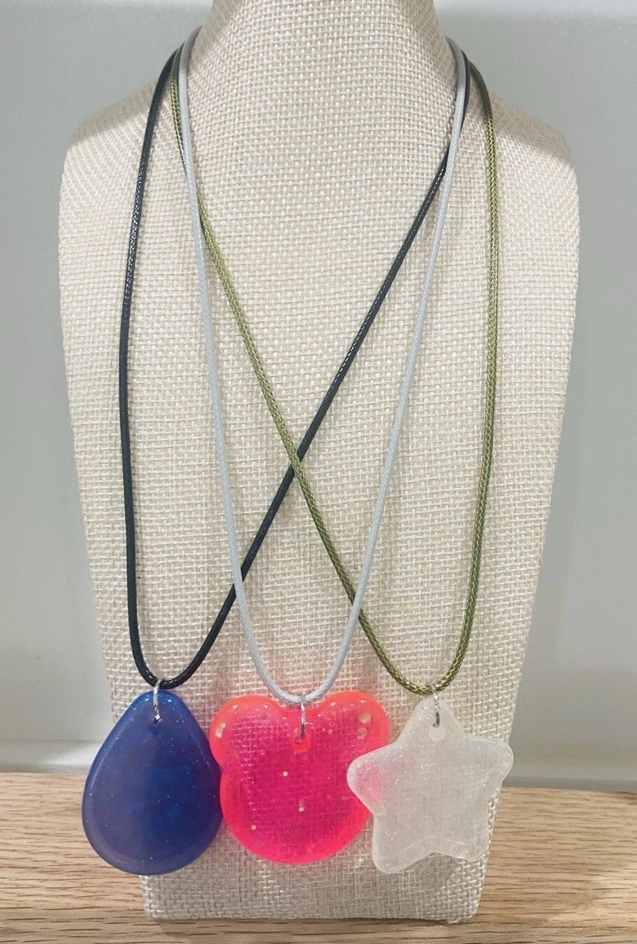 Handcrafted Epoxy Kids Sparkle Shape Necklace Set – Purple, Pink & White Star