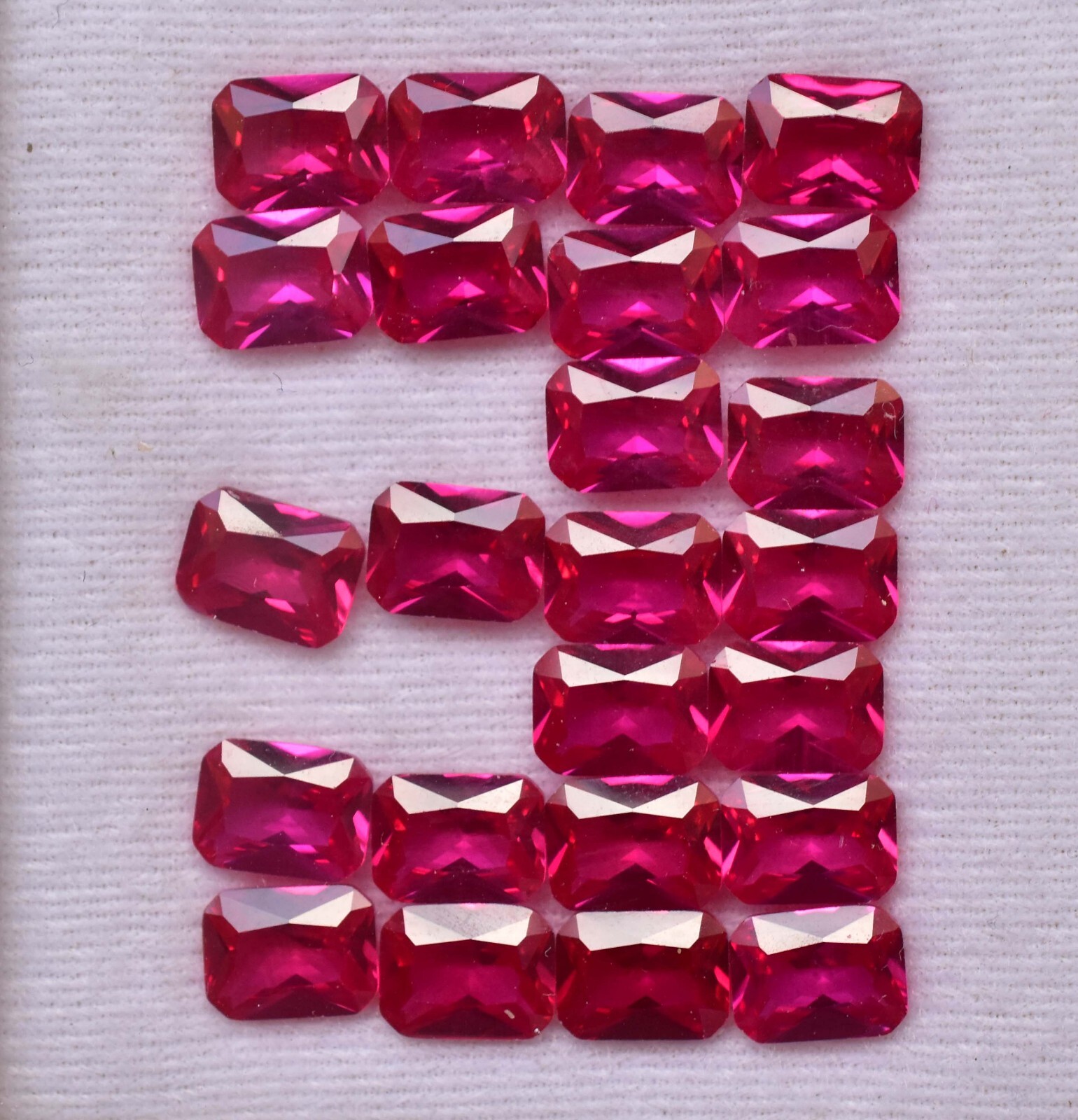 24 Pcs Natural Mogok Red Pink Ruby Emerald 7.80mm Certified Stunning Gemstone