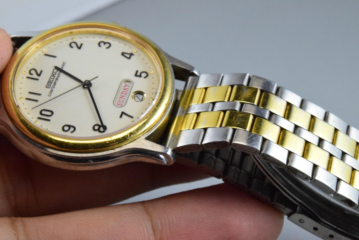 Vintage watch Seiko Contemporary Basic 5H23-7080 Week Date Men Quartz Round 35mm