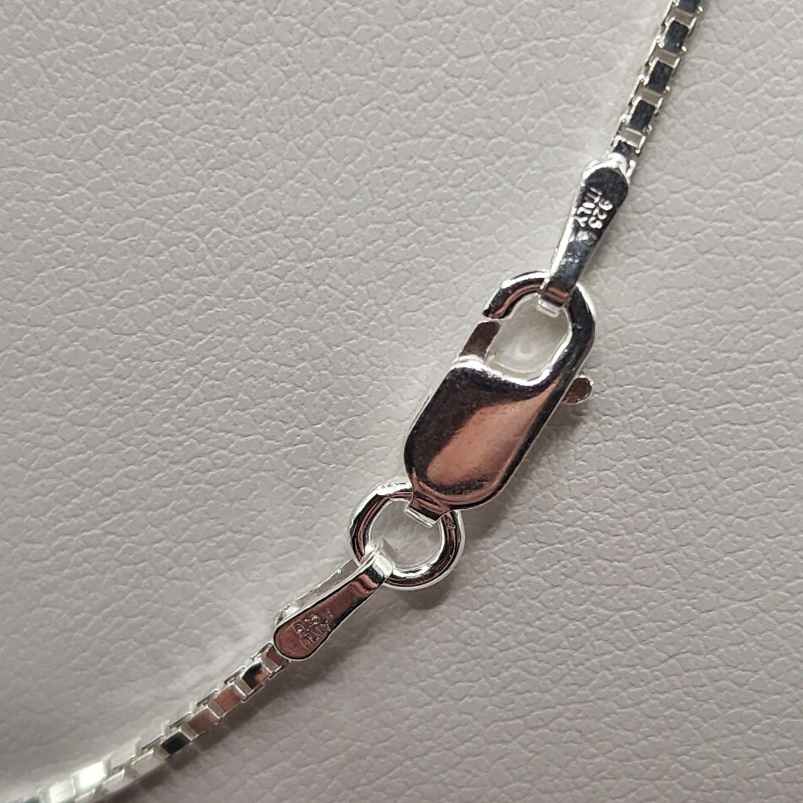 NEW 925 Sterling Silver ITALIAN Box Chain 24″ Length 1mm Width FREE Shipping