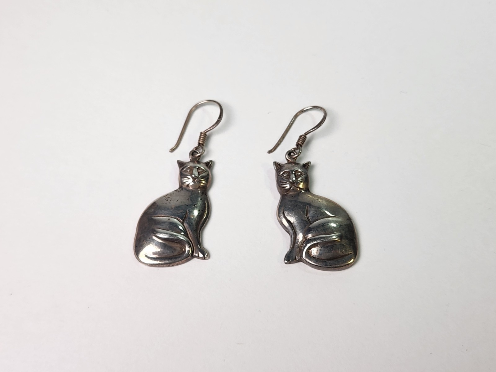 Vintage Boma 925 Sterling Sitting Cat Dangle Earrings 7.7 Gram