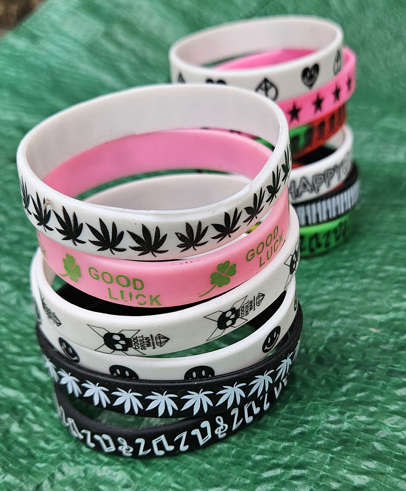 5x Unisex Adults Fashion Silicone Rubber Bands Bracelets Spotted Mixed Designs