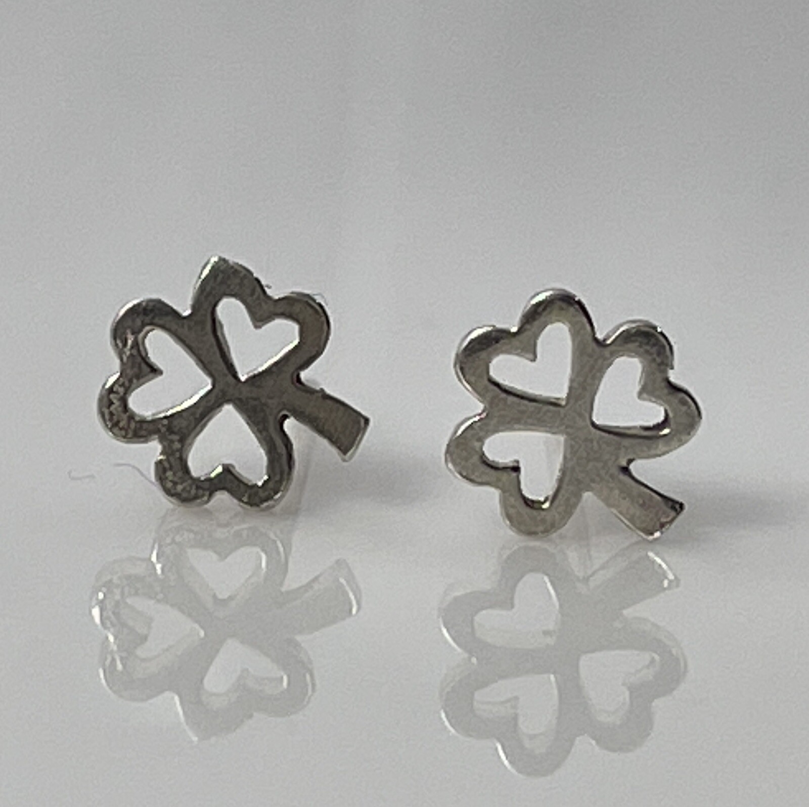 STERLING SILVER 925 Heart Clover Stud Earrings Jewelry