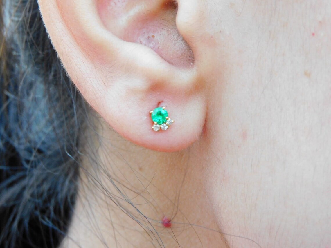 Round Cut Real Emerald Diamond Nose Screw Ring Stud Piercing Pin 14K Yellow Gold
