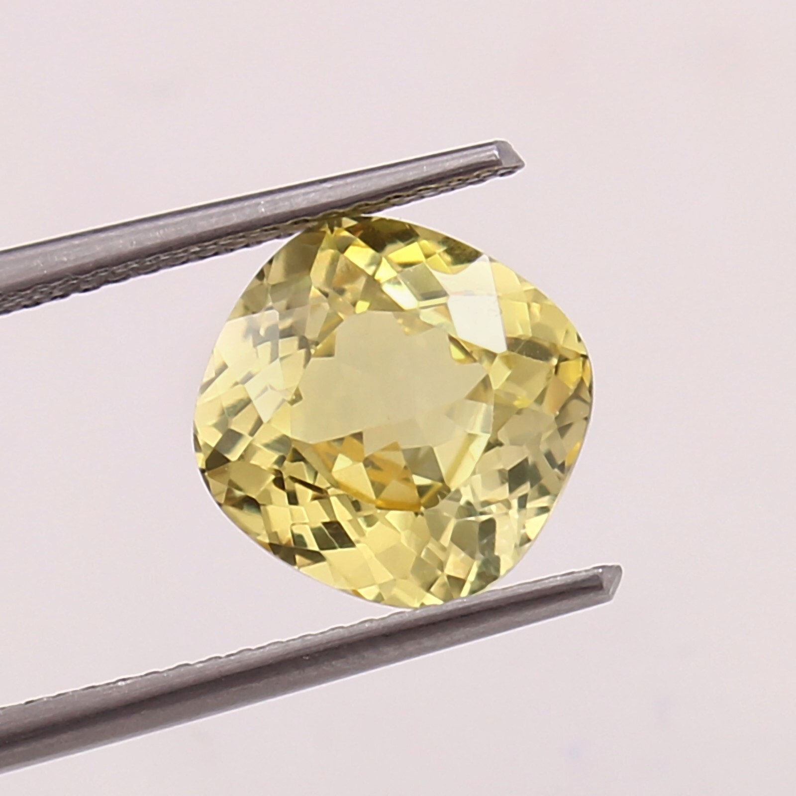 AAA Natural Flawless Ceylon Yellow Sapphire Loose Cushion Cut Gemstone 10×10 mm