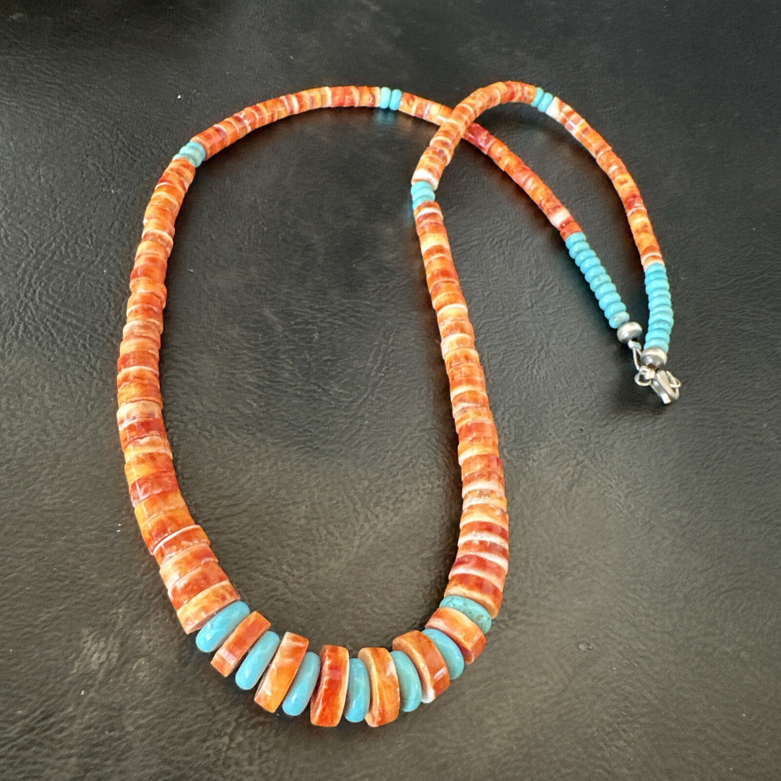 USA Spiny Oyster Turquoise Graduated Navajo Sterling Silver Necklace 18273