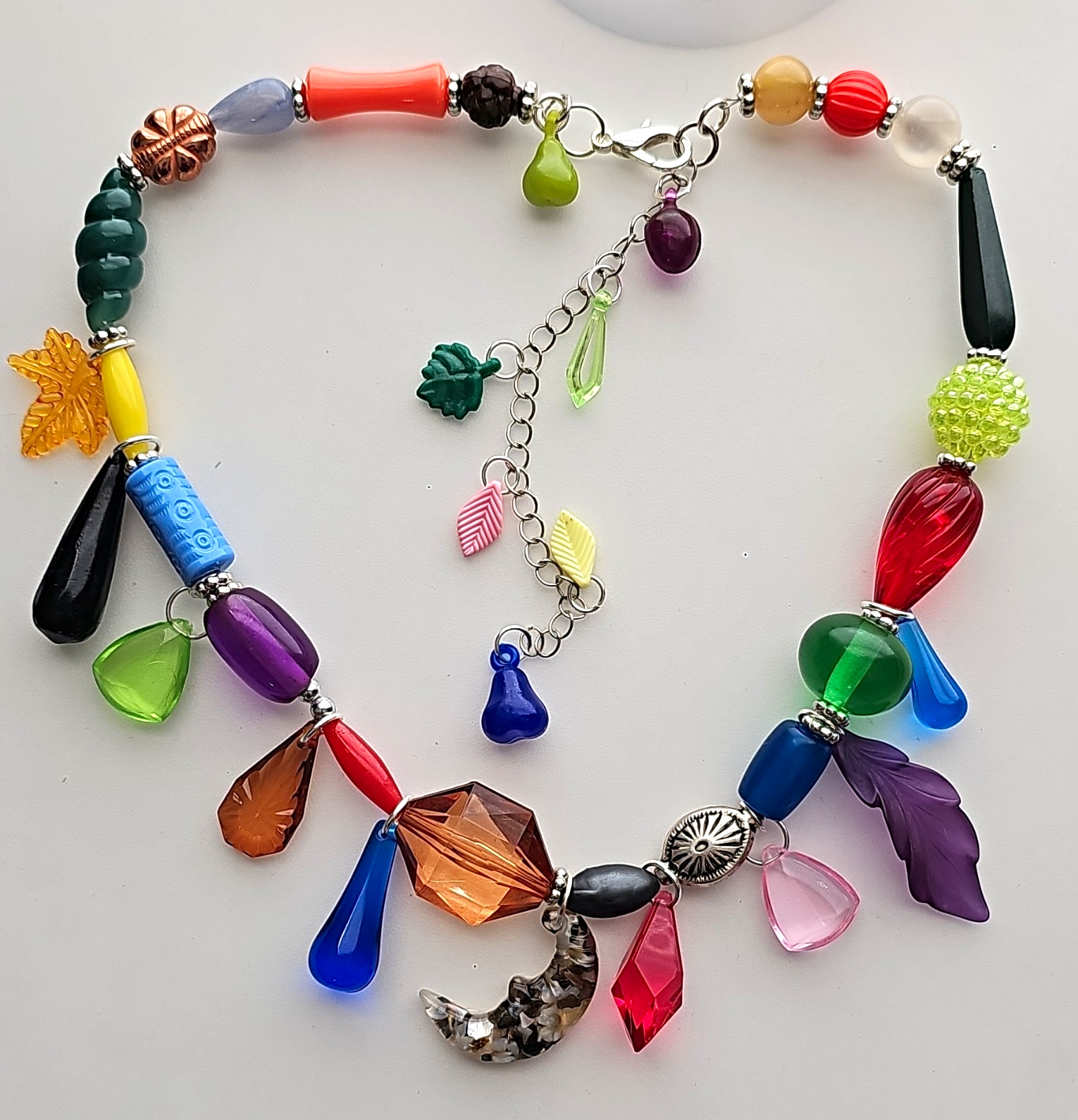 Vtg Acrylic Beaded Charm Necklace w/ Acrylic Dangles Handmade Colorful Chunky
