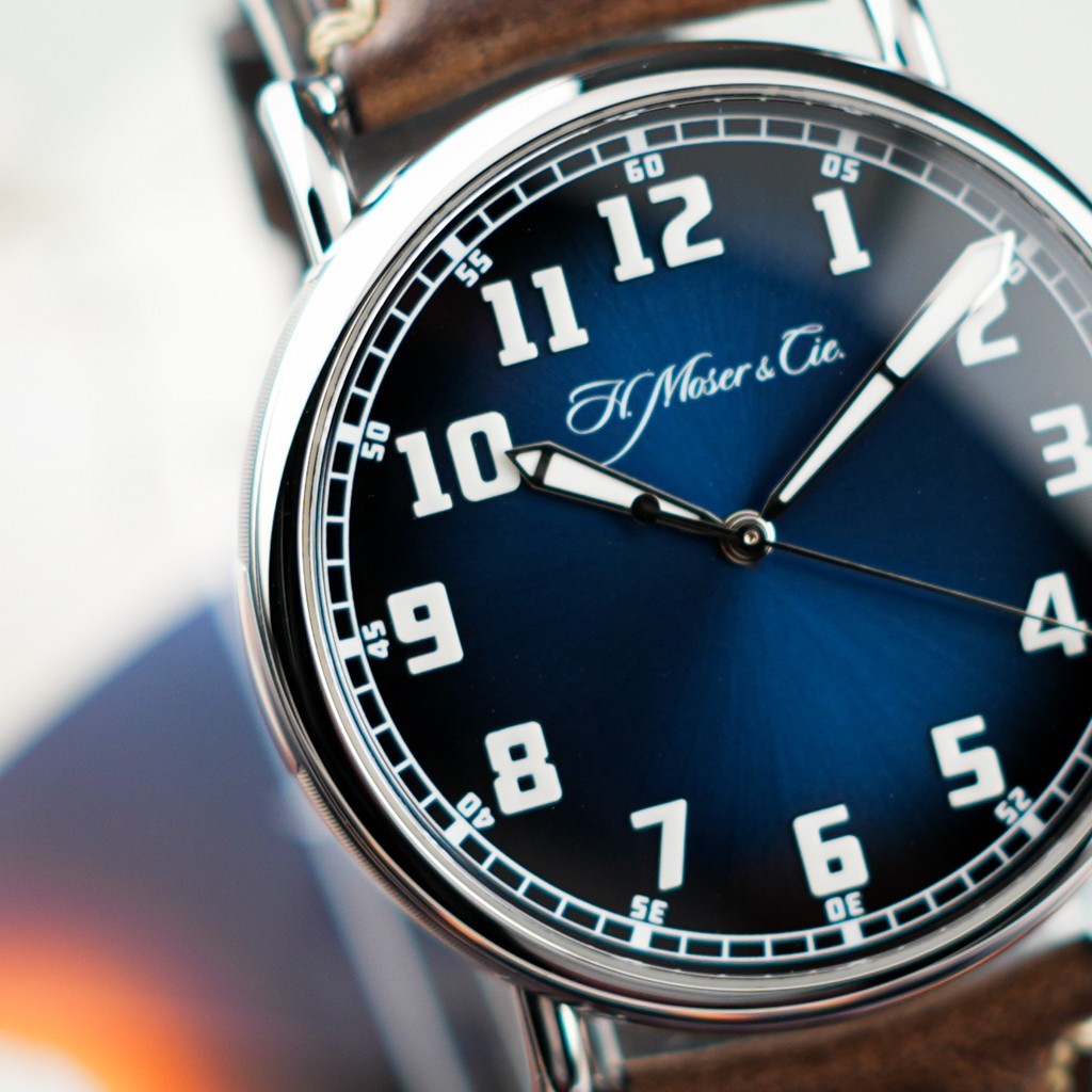 H. Moser & Cie. Heritage Centre Seconds Funky Blue FULL SET 42mm REF 8200-1201