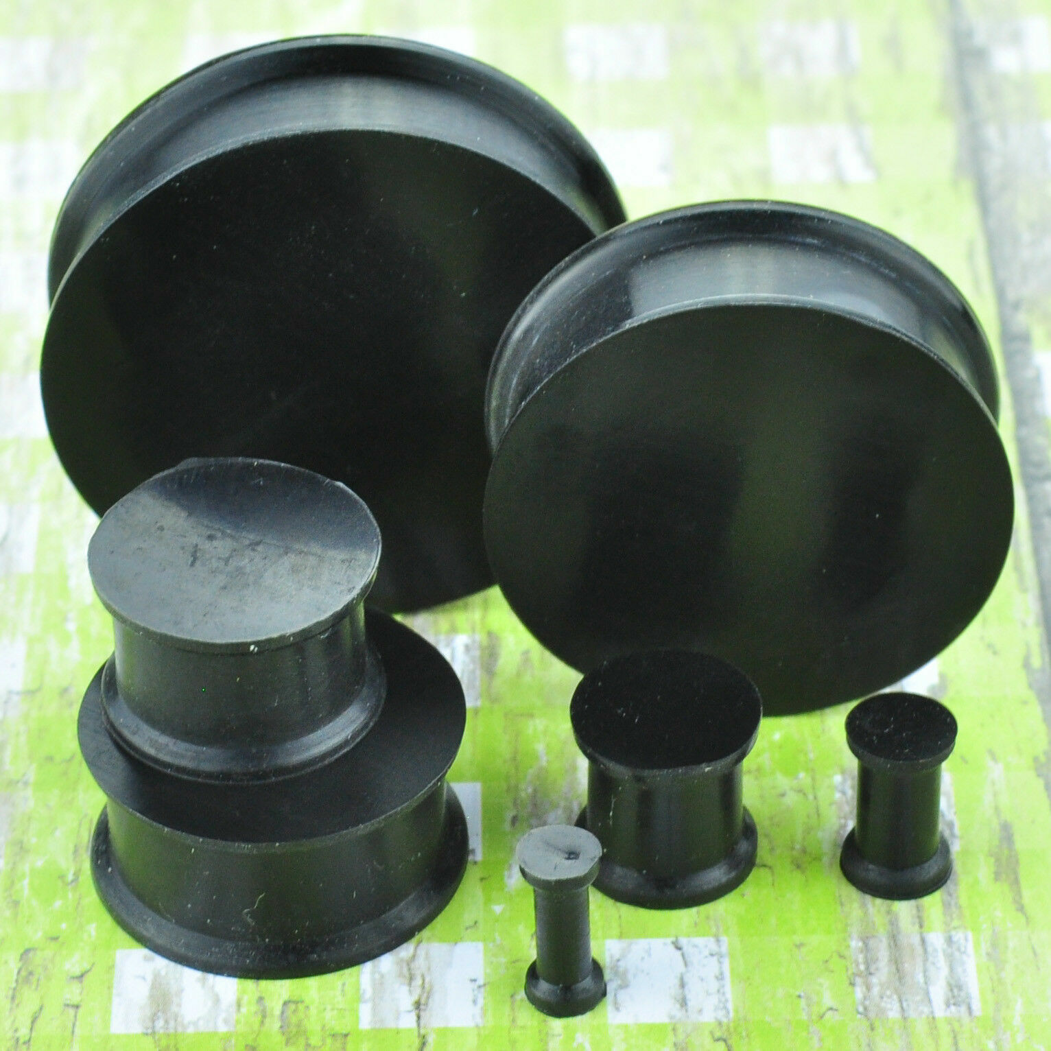 2 Pcs Solid Silicone Plugs Flexible Ear Gauges Expandar Stretcher Body Piercings