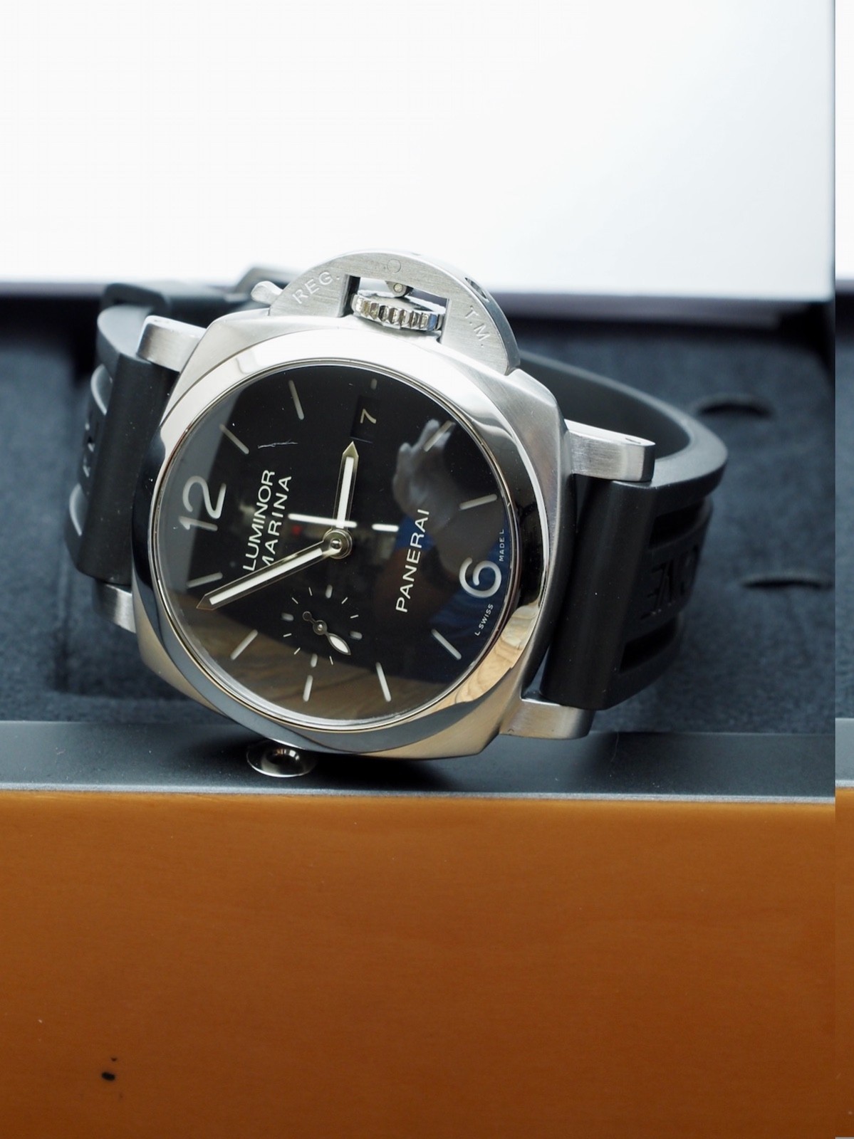 Panerai 42mm Luminor Automatic Date PAM00392 “R” Box and Papers! Great Value