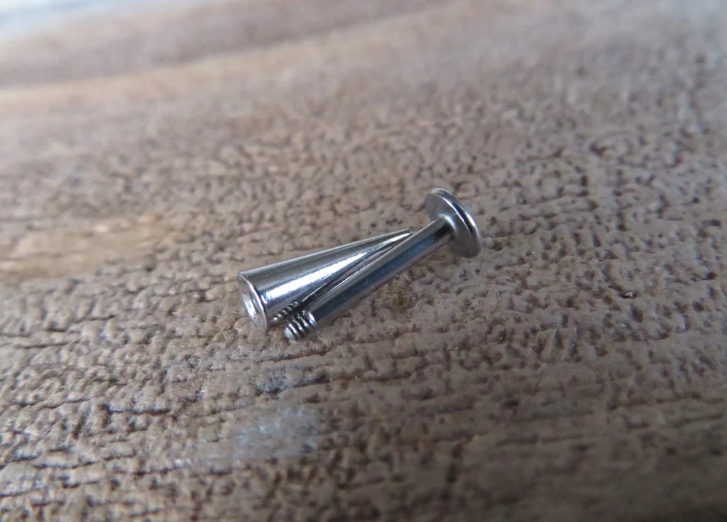 16G 14G Extra Long 12mm Spike Labret Snake Bites Facial Surgical Steel Piercing