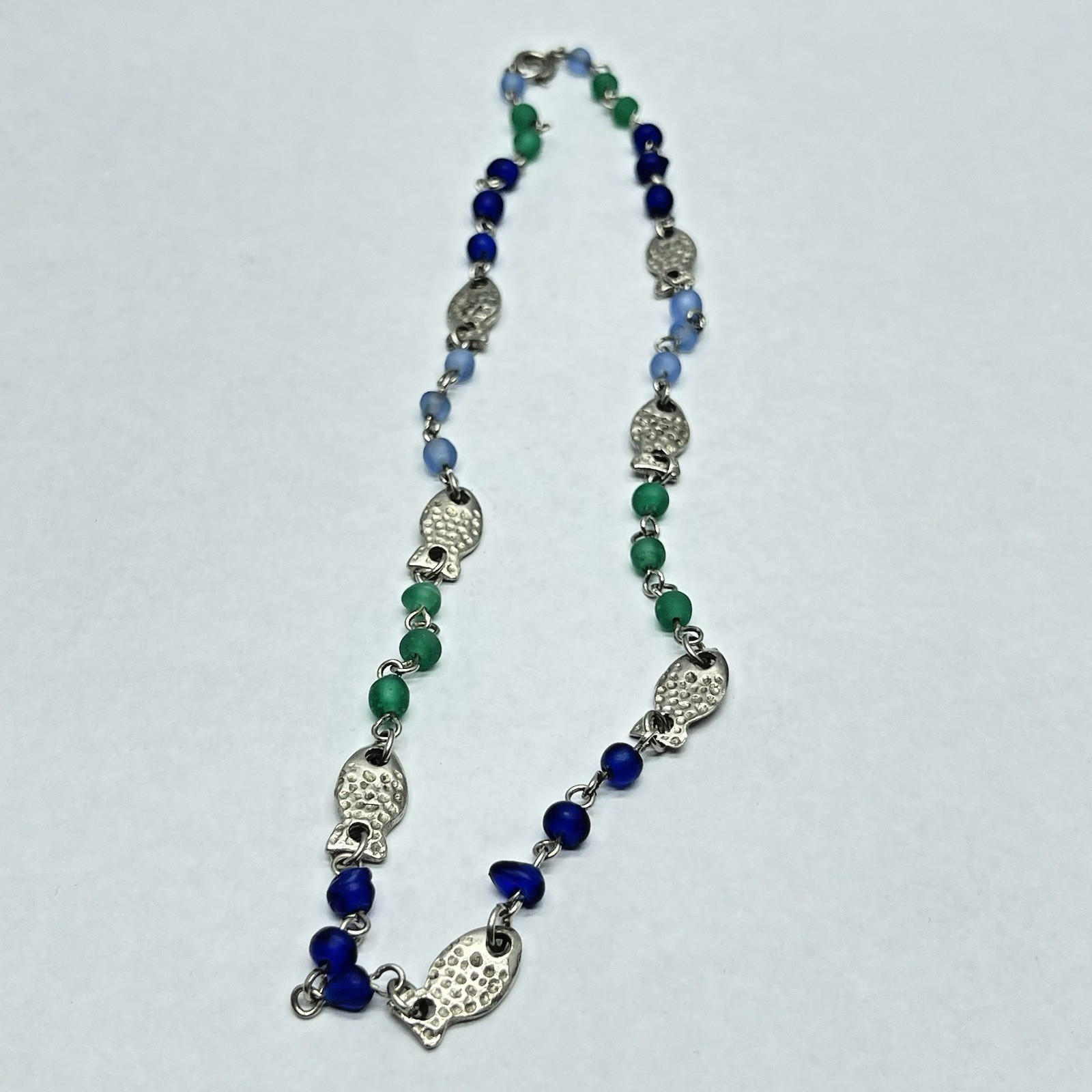 Necklace Silver Tone Glass Beaded Blue & Green Featuring Fish Charms 15″ no Mark