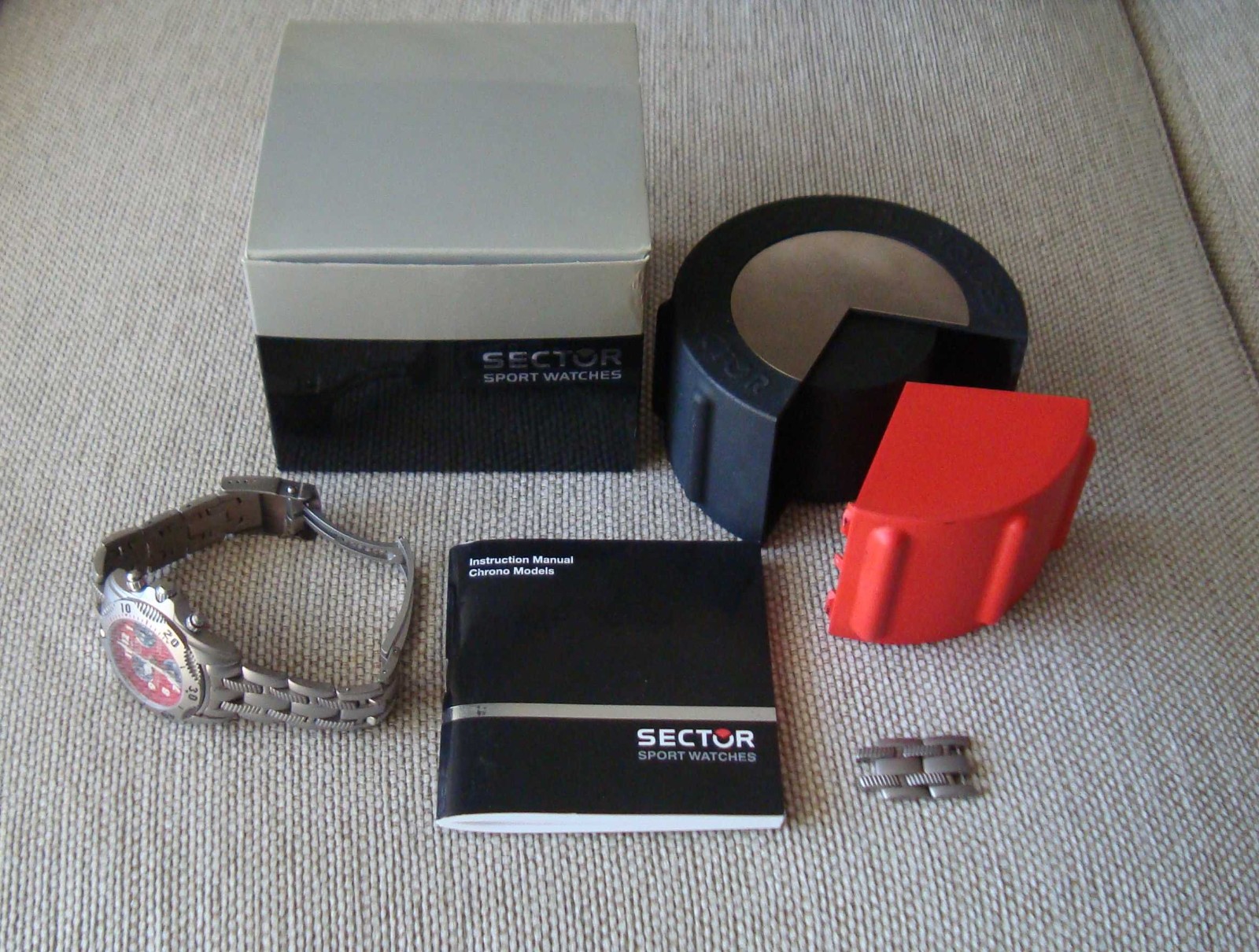 Sector 950 titanium Swiss chronograph, 261.262, rare red panda version, full set