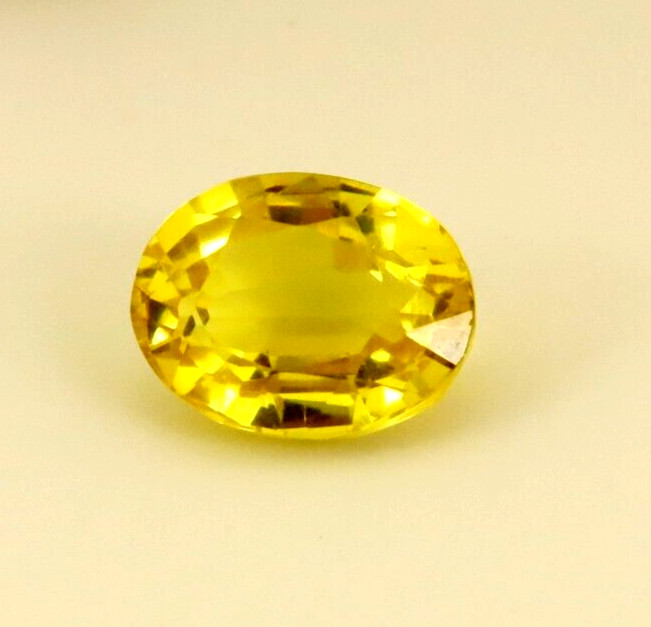 AAA+ Gemstone 9 Ct Yellow Sapphire GGI Certified Loose Gemstone Oval Cut