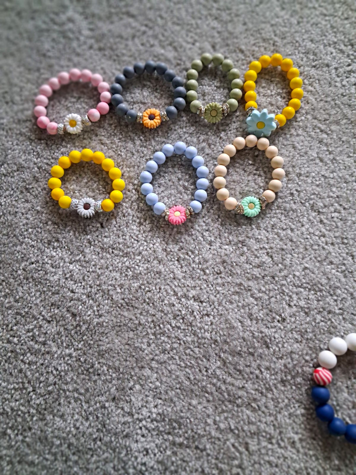 Mixed Lot 6 Sylicone Beaded Stretch Bracelets, Multicolor Unisex Adults