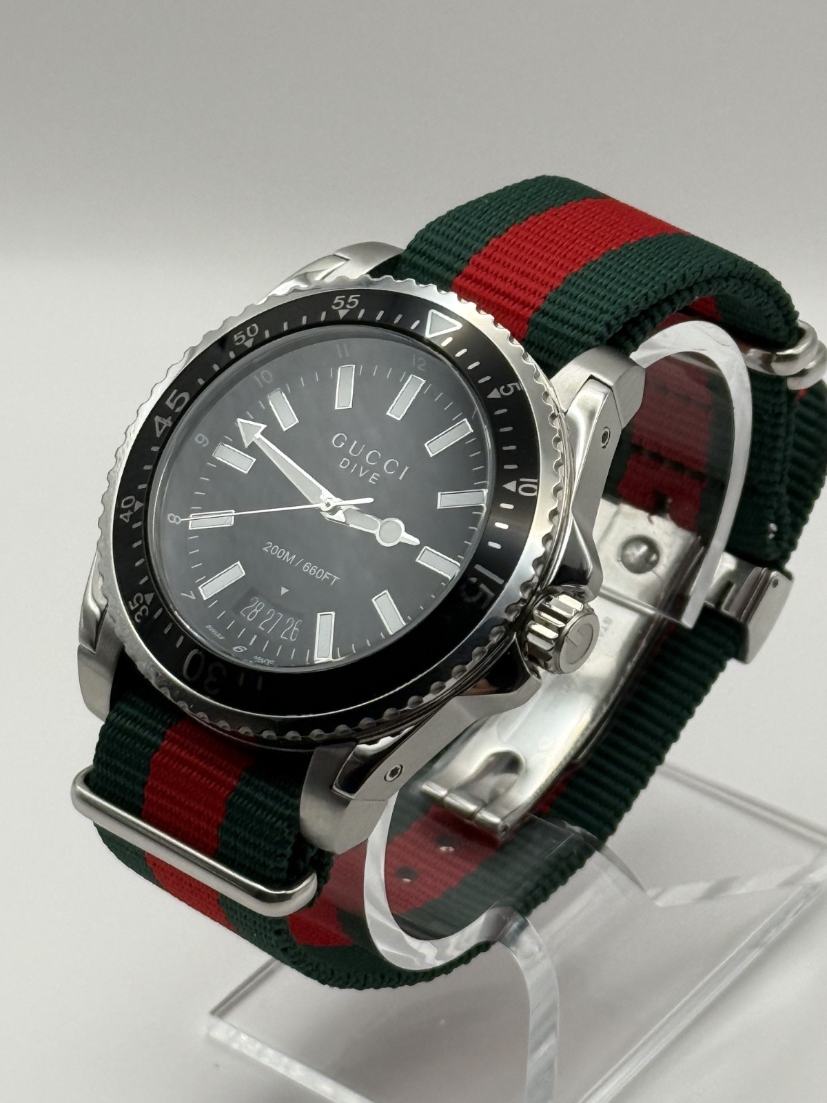 Gucci Dive YA136206 Men’s Watch – Red/Green