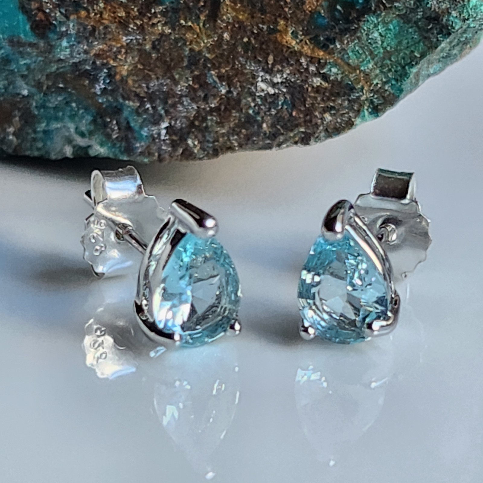 925 Sterling Silver 1CT Light Blue Tourmaline Pear Cut Earrings Basket Gemstone