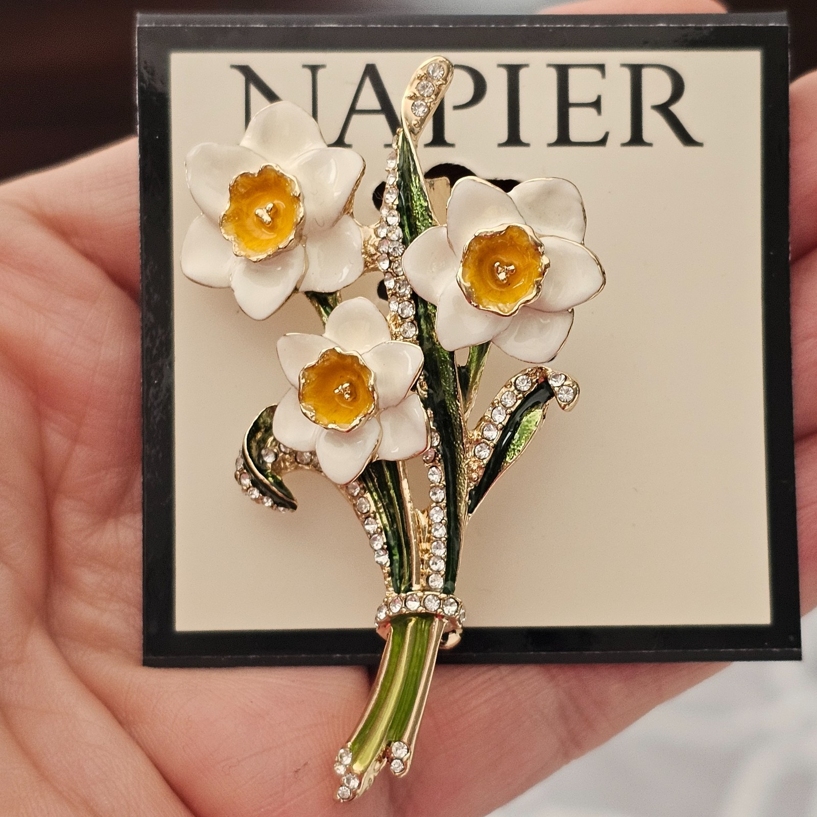 Napier Daffodil Bouquet White Enamel Flowers Gold Tone Pin Brooch New